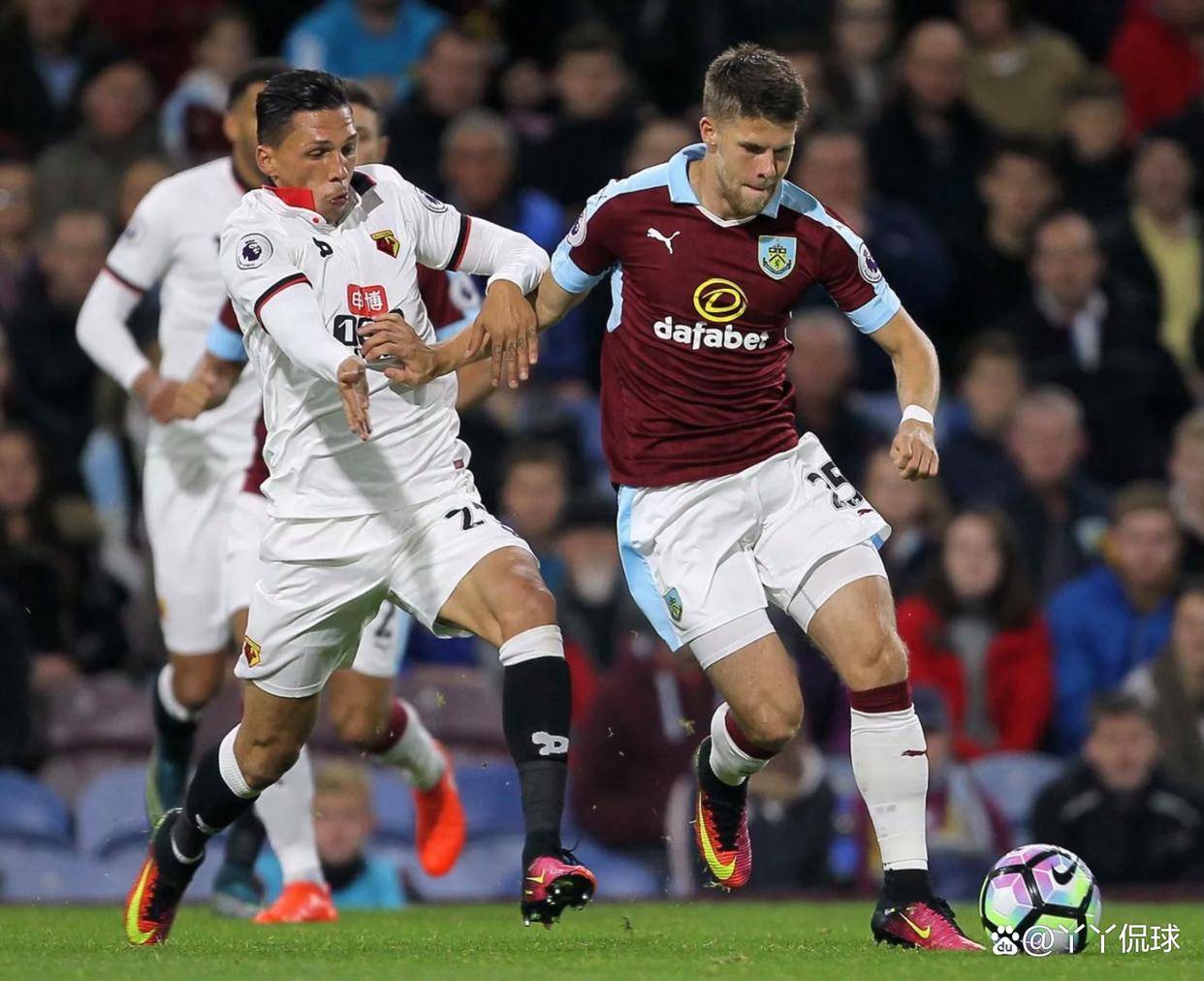 关于伯恩利主场惨败，连败境况令人担忧的信息