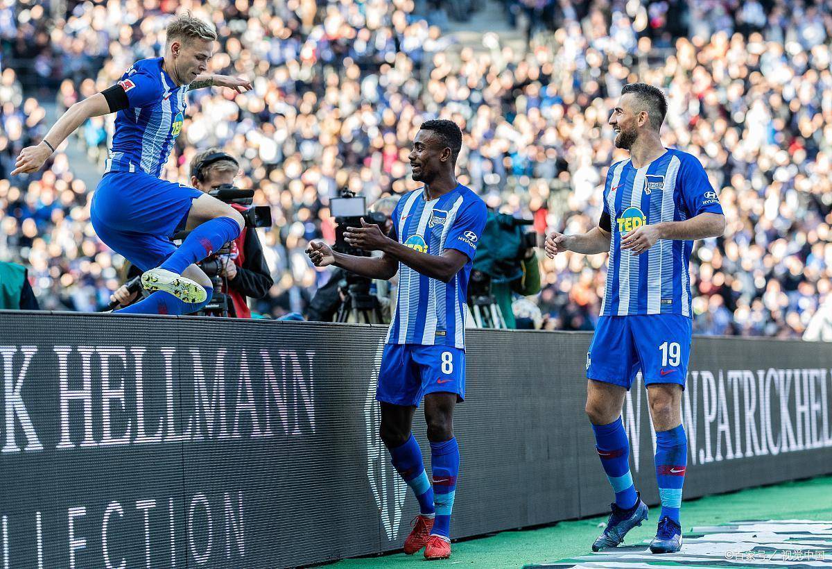 柏林赫塔队目前在德甲联赛表现稳定