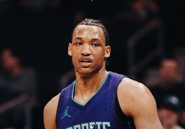 老鹰主场惨败黄蜂,遭遇失利 老鹰主场惨败黄蜂,遭遇失利