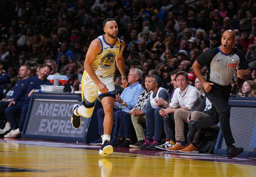 勇士遭遇连败，库里状态有所下滑