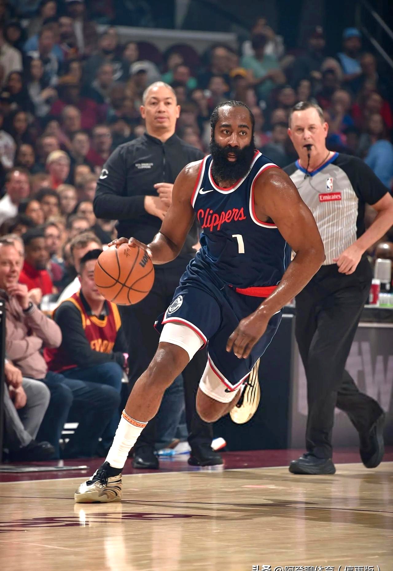 快船客场胜灰熊，取得开门红