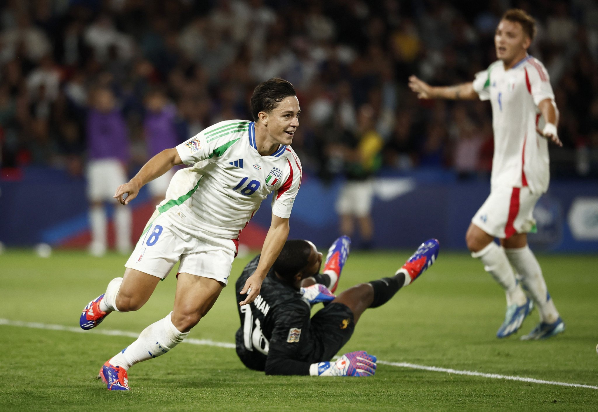 意大利队在比赛中负于对手，战绩佳绩