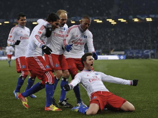 沙尔克客场获胜，豪取三分